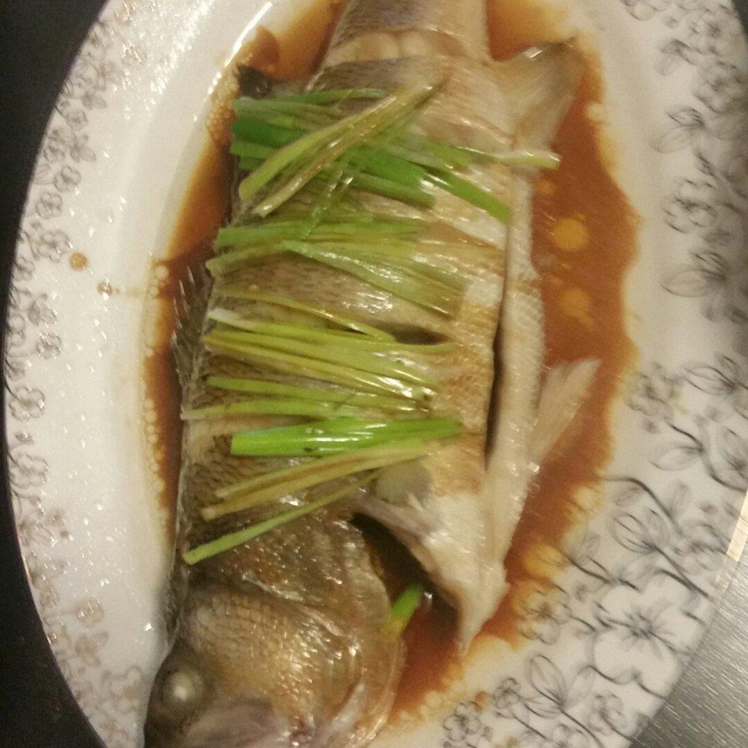 蒸鲈鱼