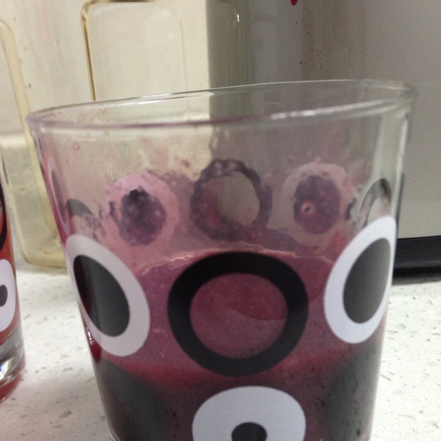 鲜榨蓝莓果汁