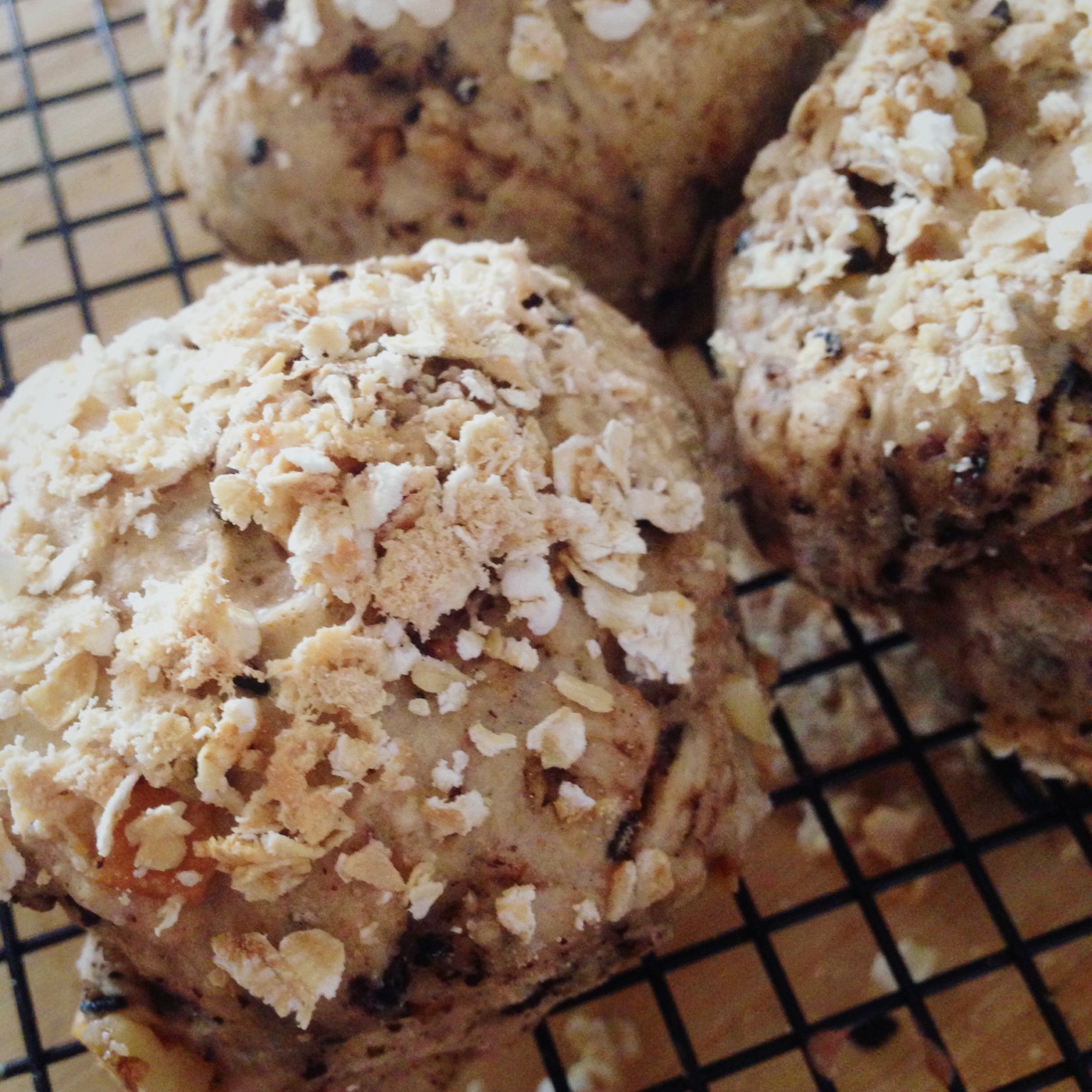 什锦坚果谷物早餐包（Muesli rolls）丨健康·烘焙