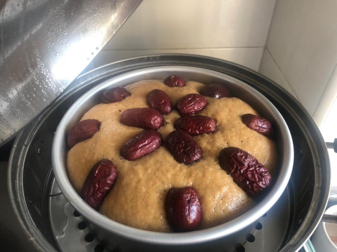 红枣红糖发糕：不塌不缩、组织均匀、手感软绵、口感Q弹