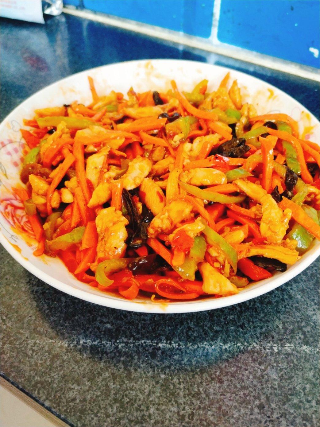 超好吃的鱼香肉丝（做法相当简单，一看就会）