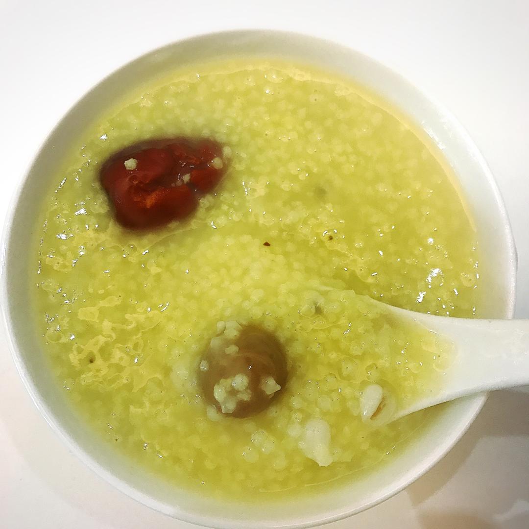 锐哥哥_ 做的红枣桂圆小米粥