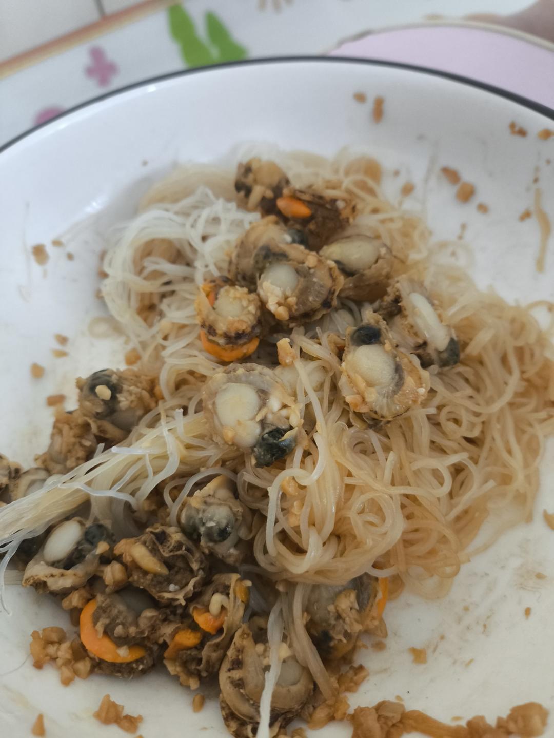 蒜蓉扇贝肉蒸粉丝