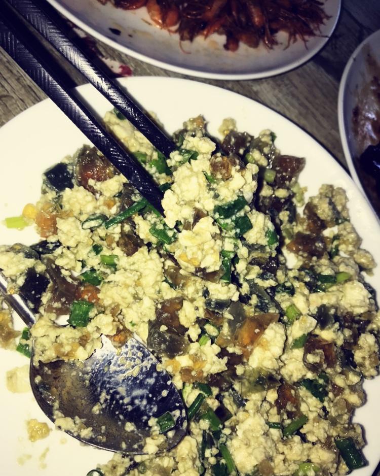 皮蛋豆腐
