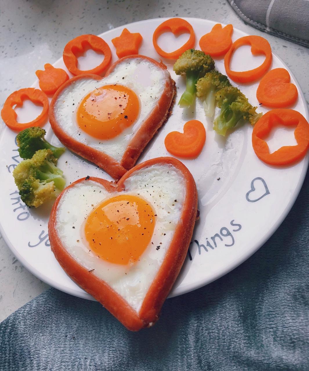 nicole_z31做的爱心早餐.