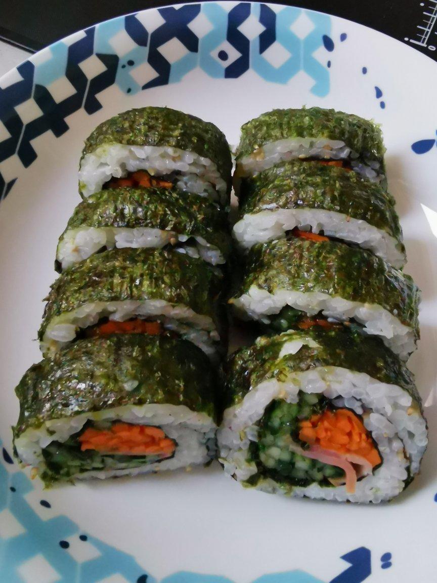 高颜值的紫菜包饭