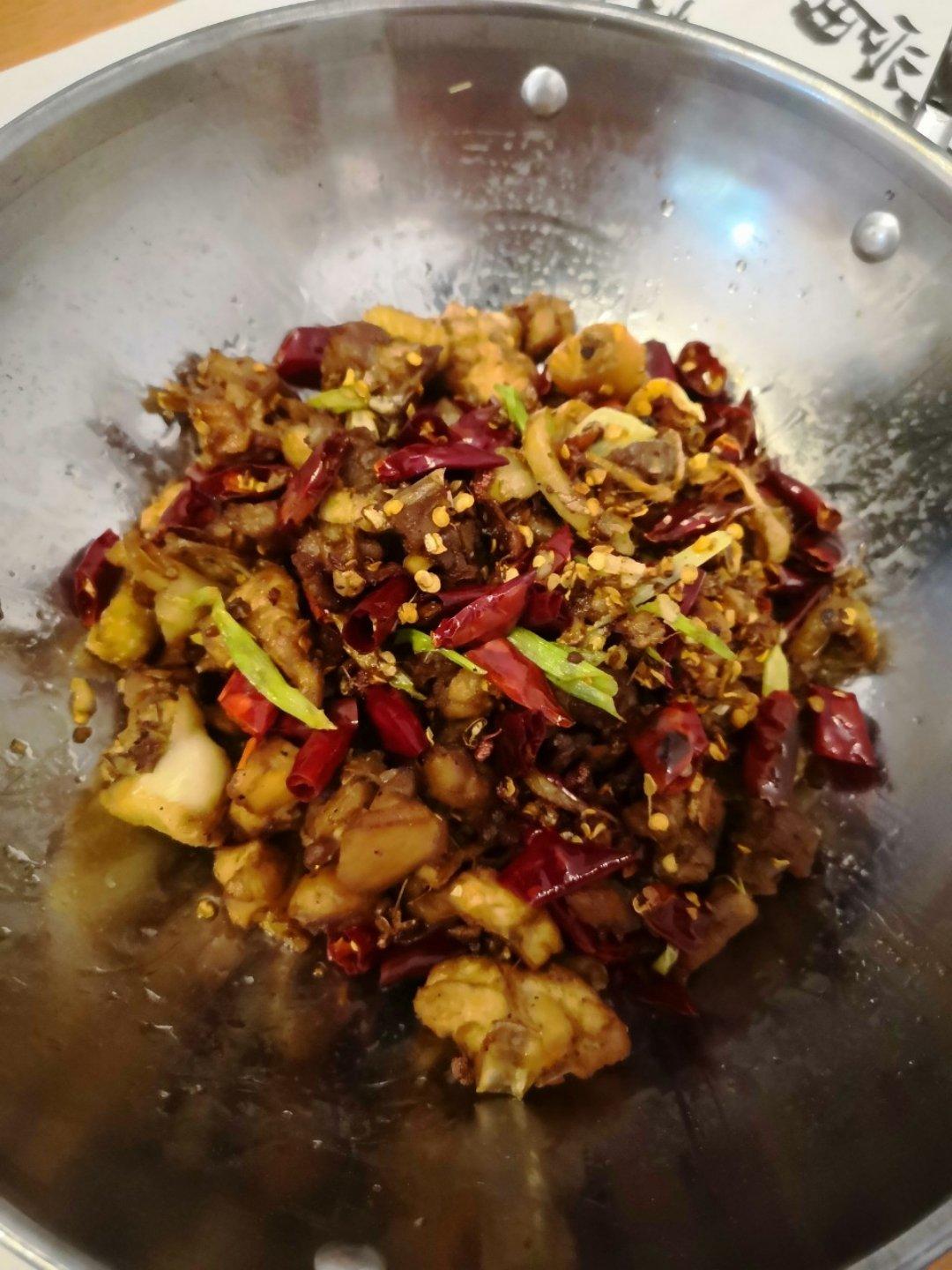 香到三公里外正在上班的男朋友立刻冲回家的神仙辣子鸡丁