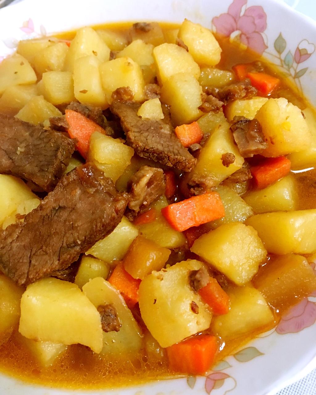 番茄土豆炖牛腩