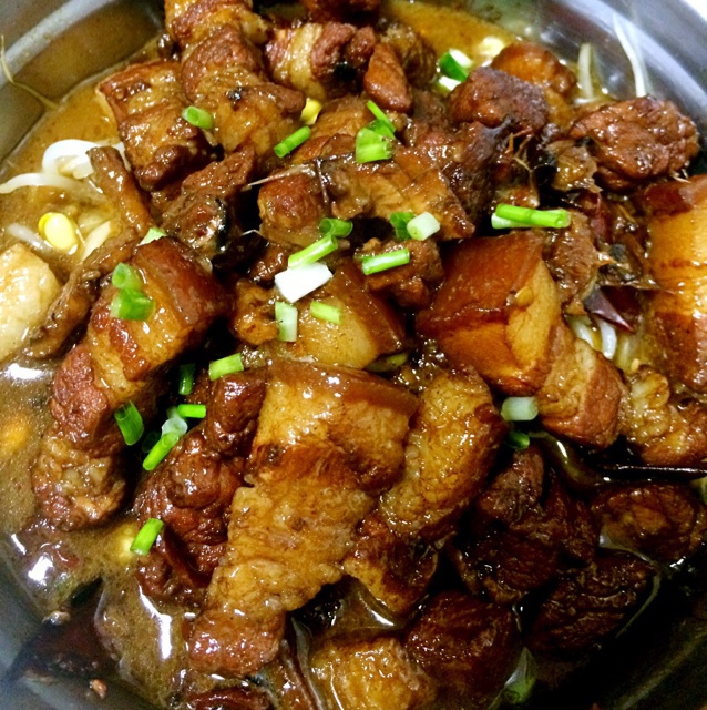 吃着碗里望着锅里的红烧肉