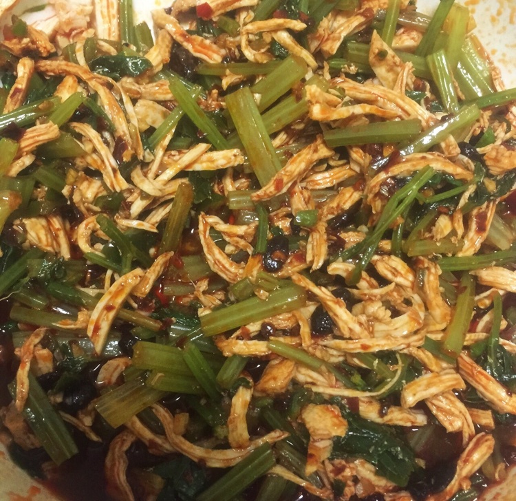 香芹凉拌手撕鸡胸肉 低卡减肥方便快捷~