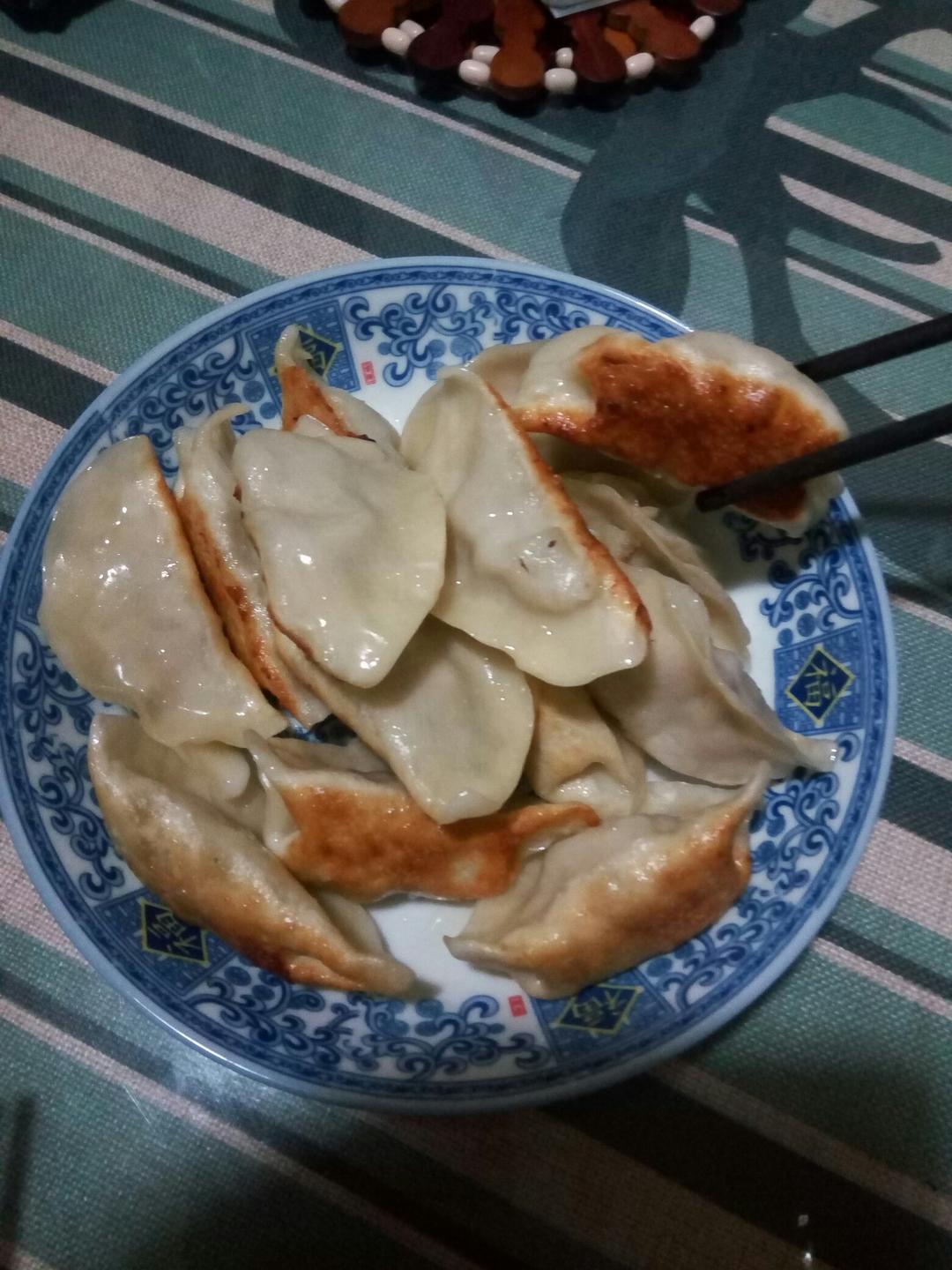 锅贴饺子