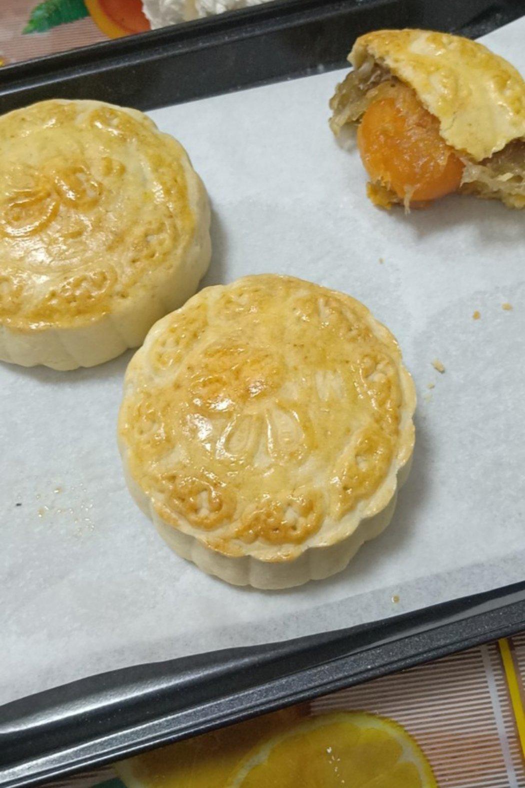 《Tinrry+》奶黄拉丝月饼（外酥内软）