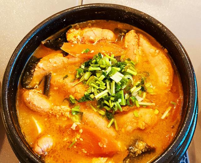 韩式鱼籽豆腐煲的做法
