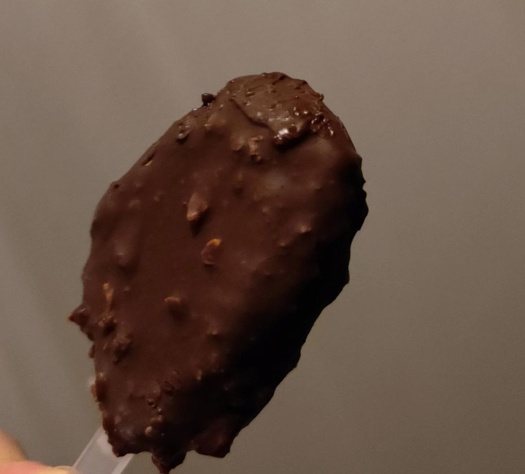 非常时期实现梦龙自由—巧克力脆皮梦龙雪糕