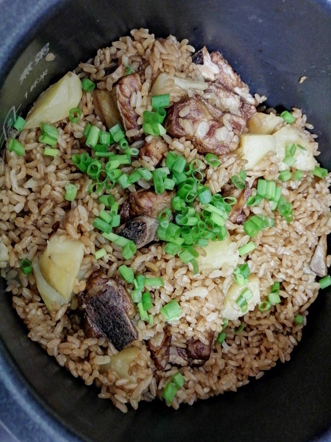 电饭锅版排骨焖饭