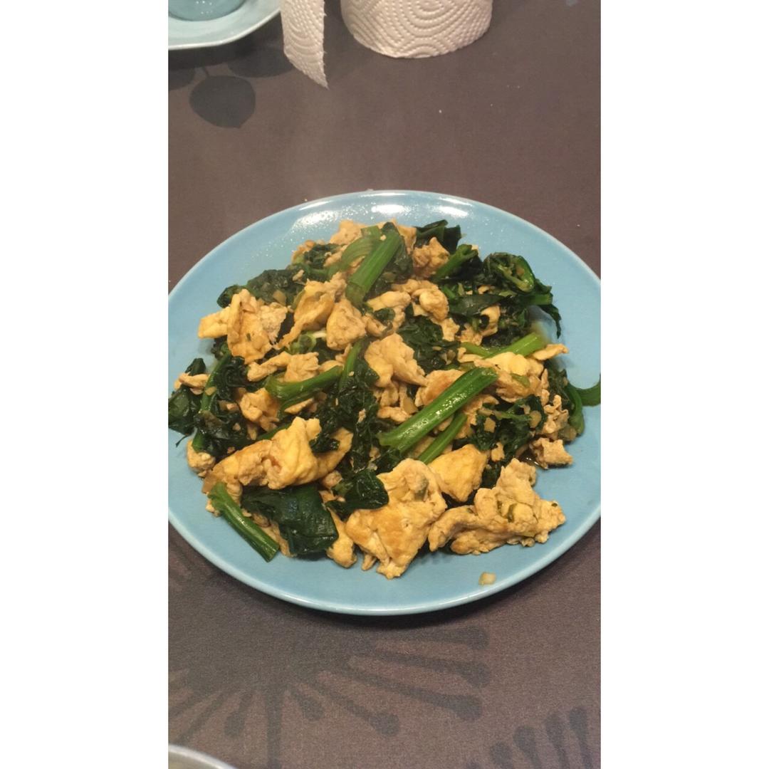 菠菜炒鸡蛋