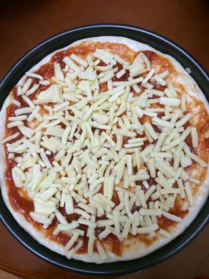 易小焙代言人之“菠萝培根披萨”的做法 步骤4