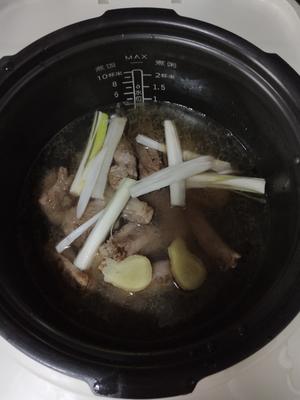 小白菜炖排骨汤的做法 步骤7