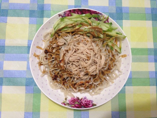 麻酱鸡丝面