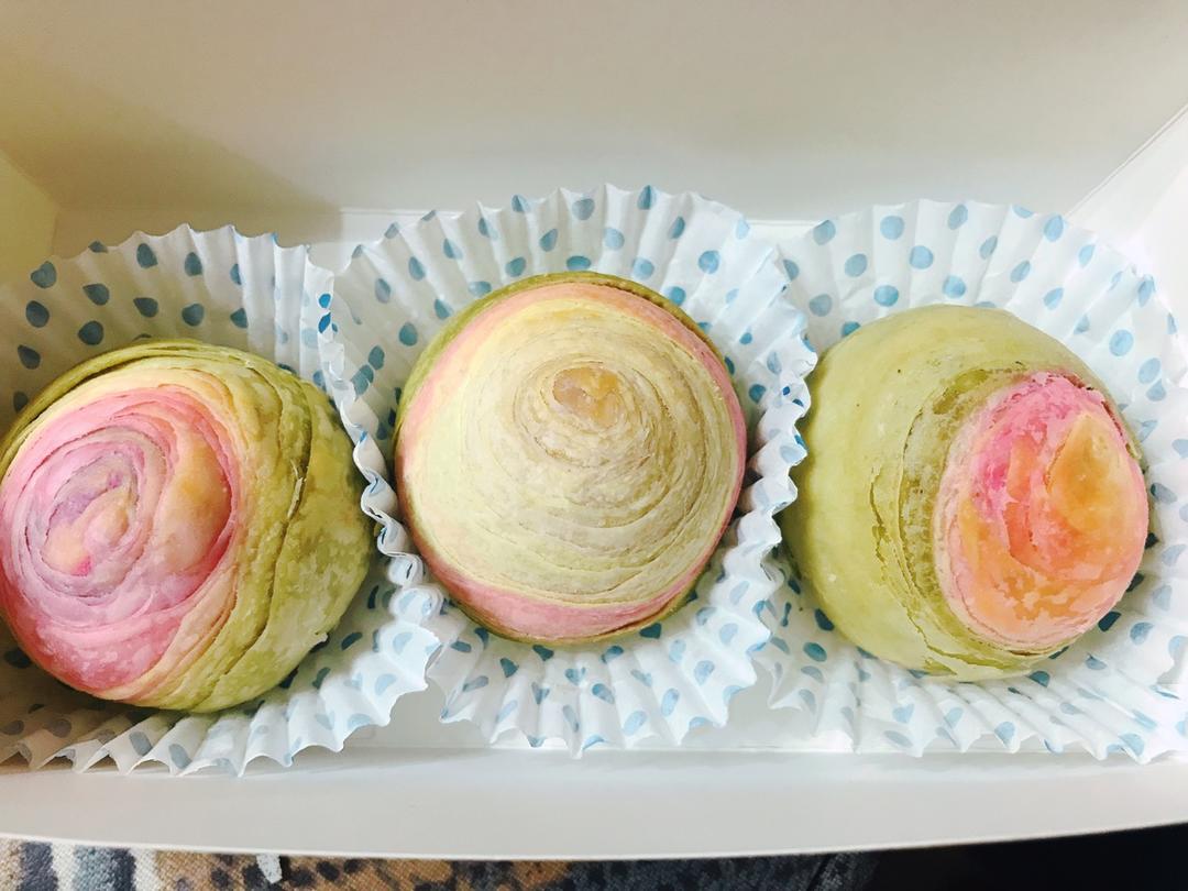 和彩虹一样美腻的彩色紫薯蛋黄酥~~附紫薯馅的做法