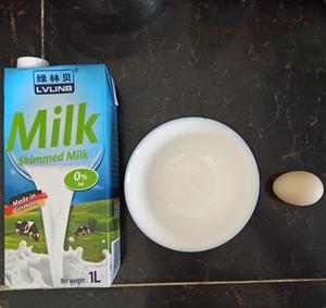 微波牛奶水波蛋的做法 步骤1