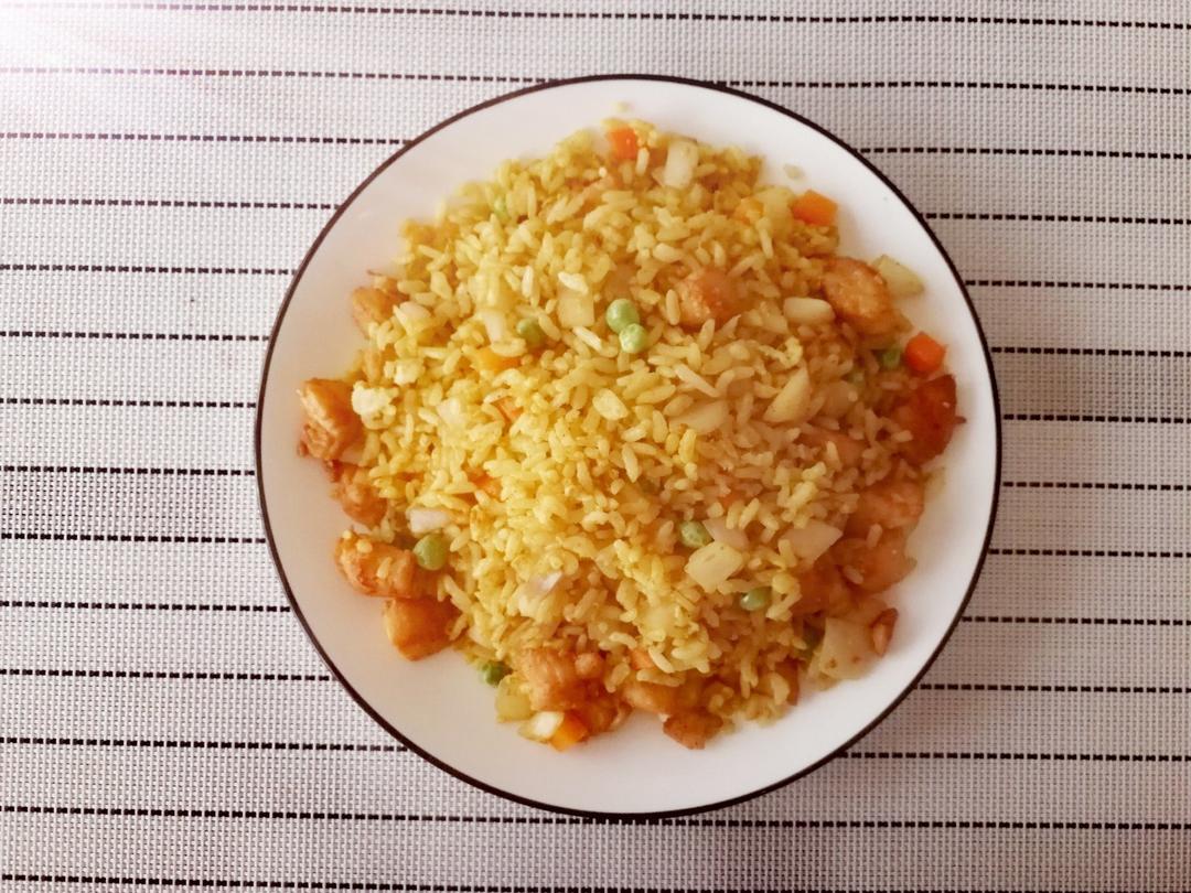 奶牛家的虾仁杂蔬咖喱炒饭