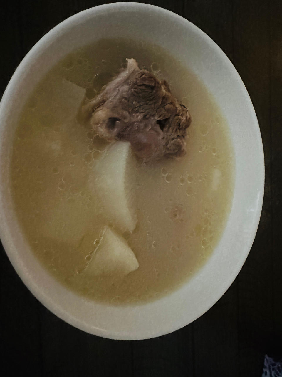 牛尾炖白萝卜汤