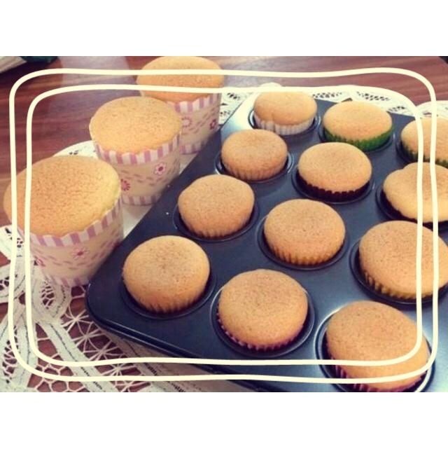 戚风杯子蛋糕^_^不开裂不回缩喔～