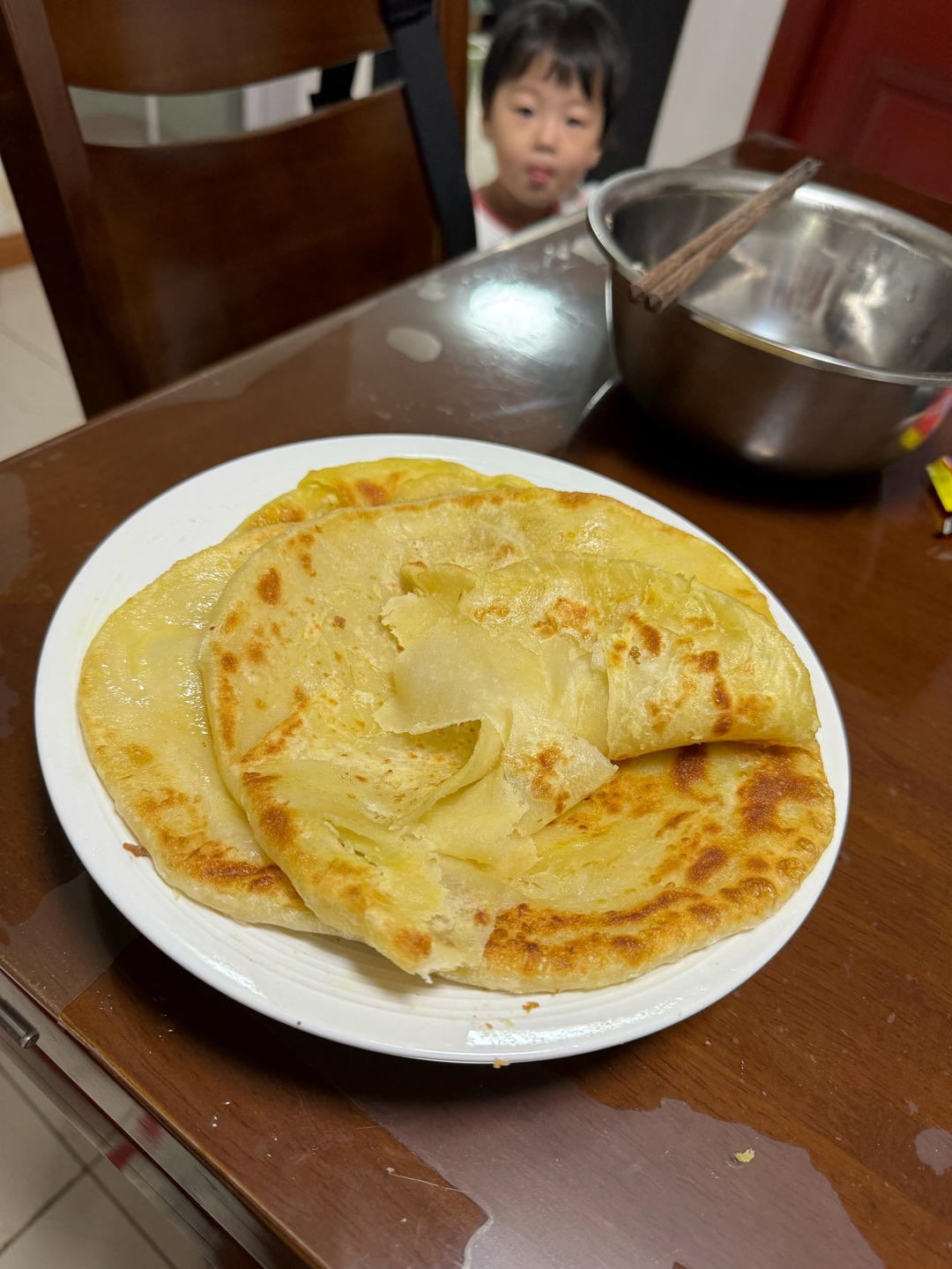 烙饼不硬的小窍门 掌握了你也能看出柔软多层凉了不硬的小油饼