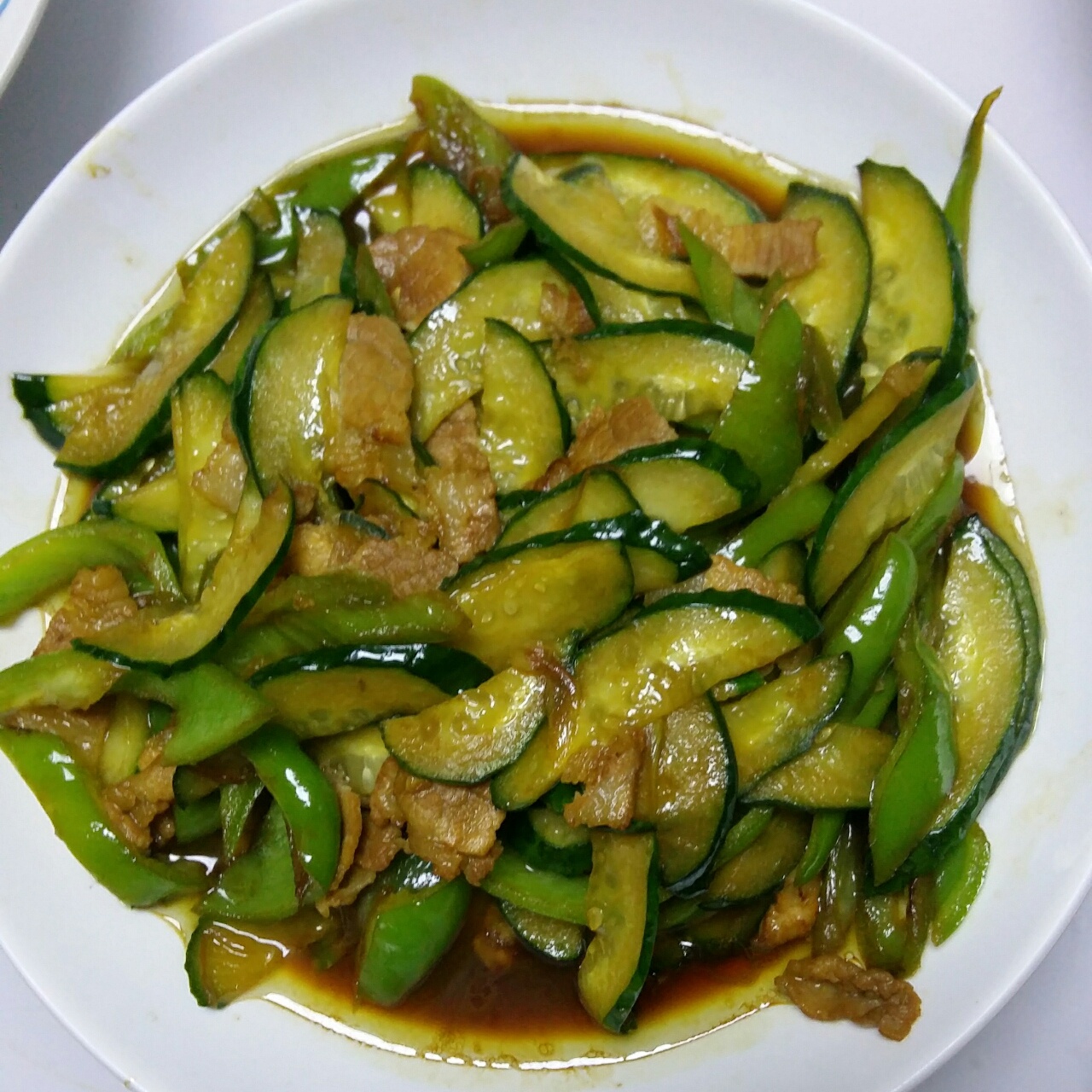 黄瓜炒肉片