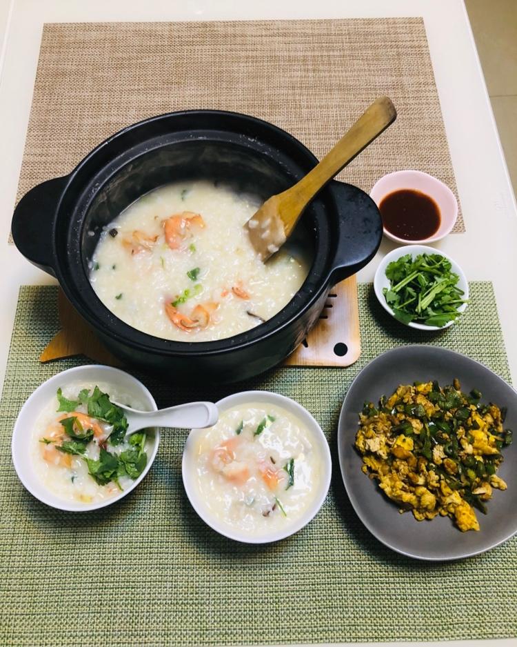 鲜虾砂锅粥