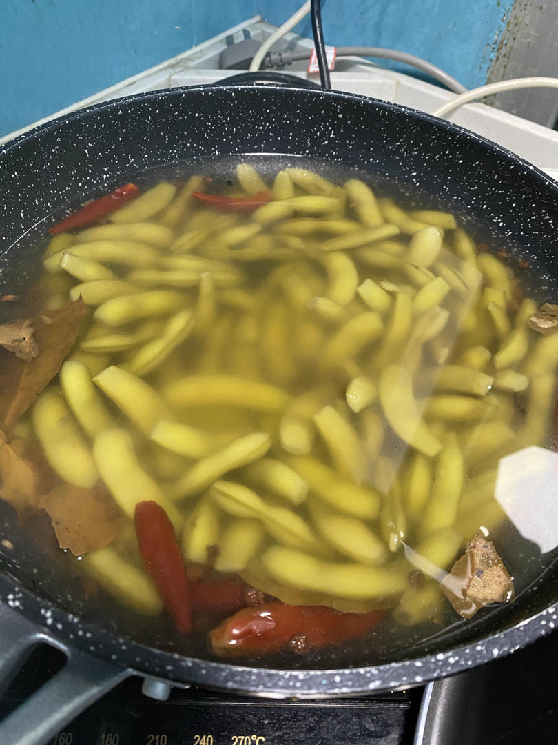 盐水煮毛豆
