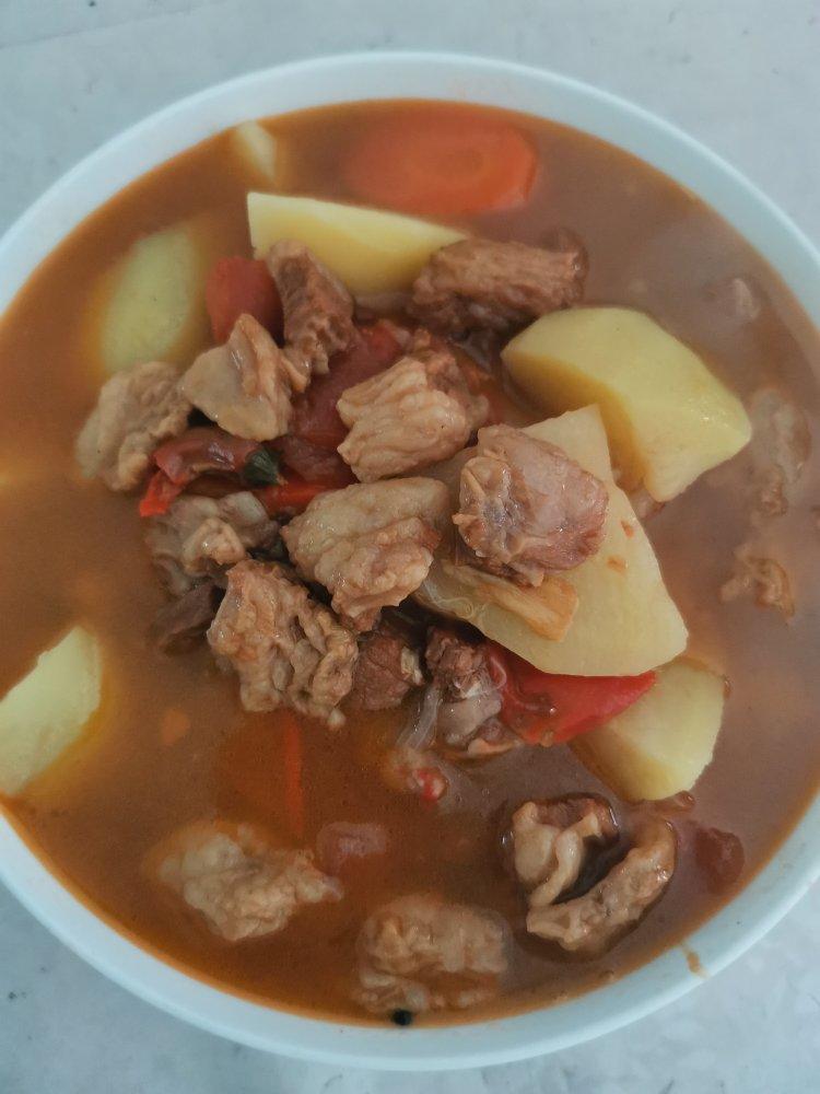 番茄土豆炖牛腩