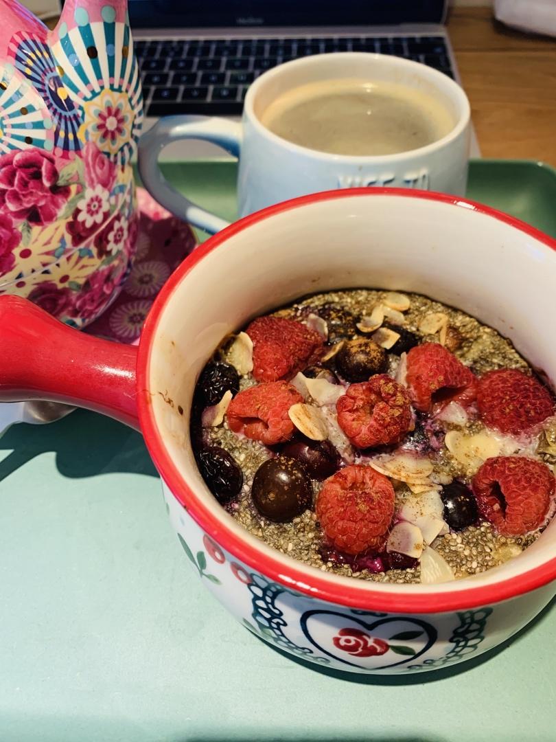 两款减脂烤箱早餐：烤隔夜燕麦/布丁吐司