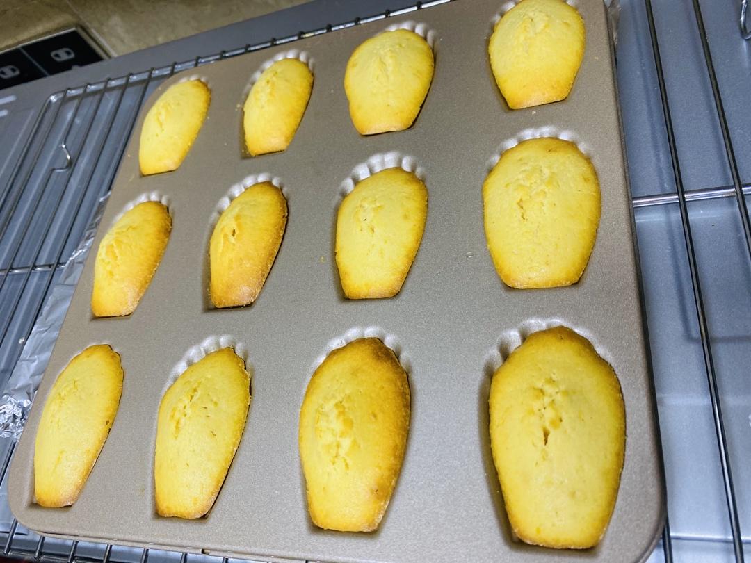 抹茶玛德琳蛋糕