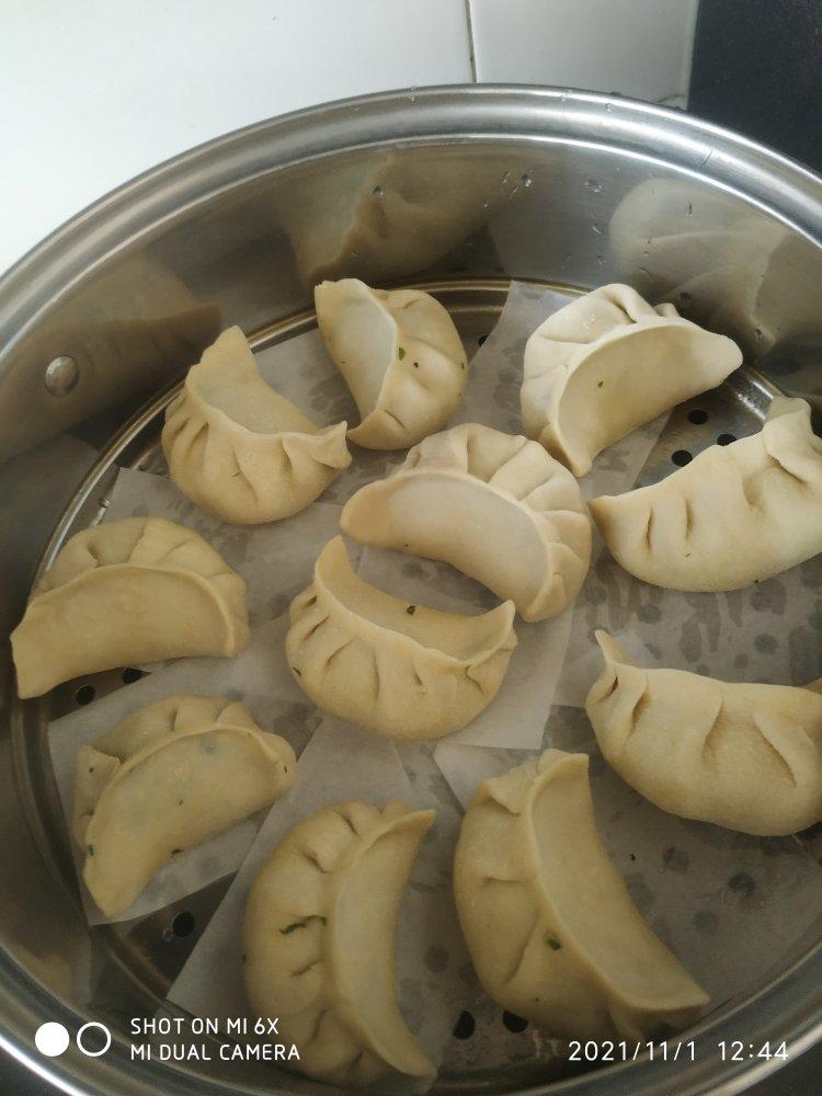 猪肉芹菜叶馅儿饺子