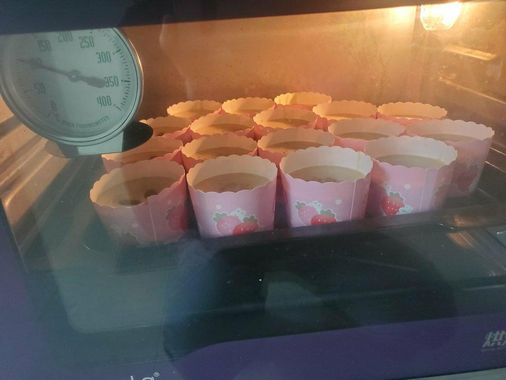 戚风小纸杯蛋糕