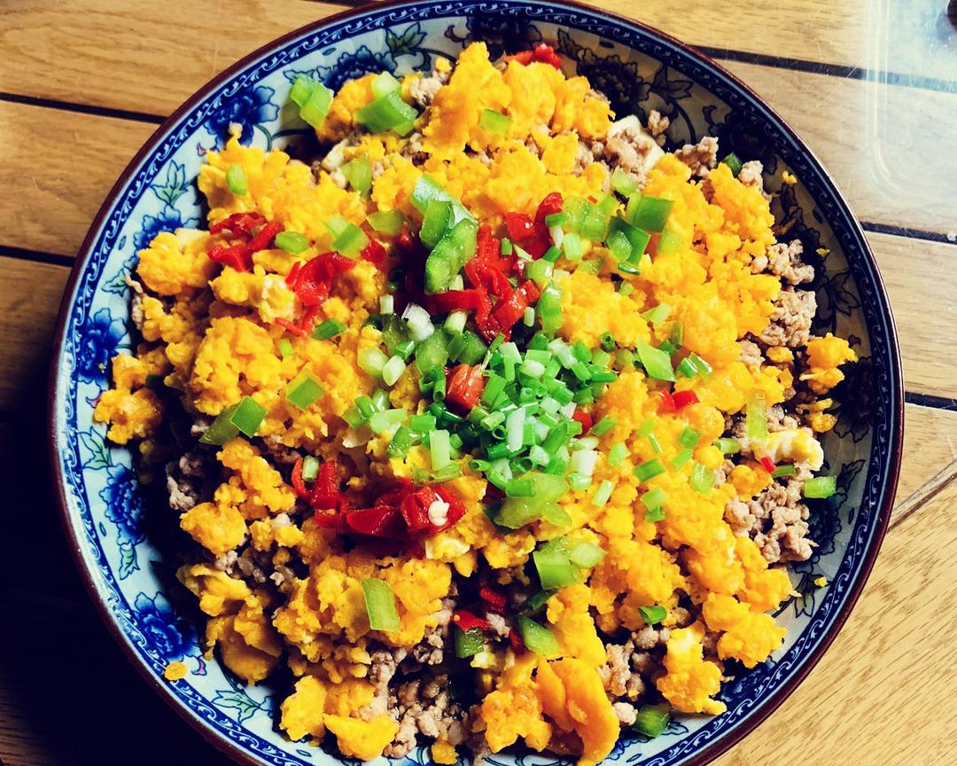 咸蛋黄肉末蒸茄子