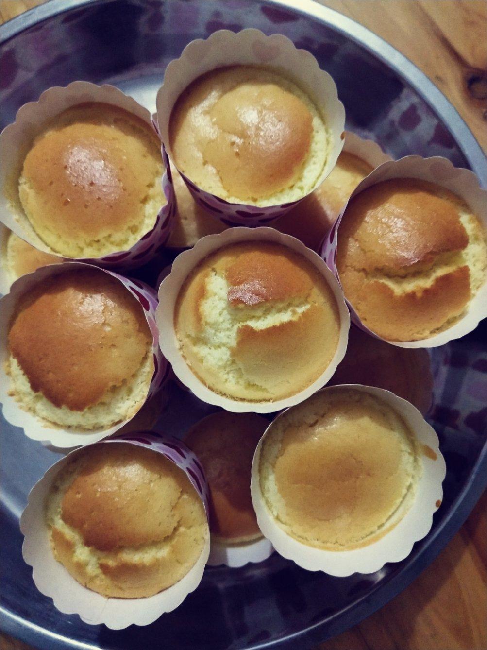 纸杯蛋糕 8寸戚风蛋糕的量