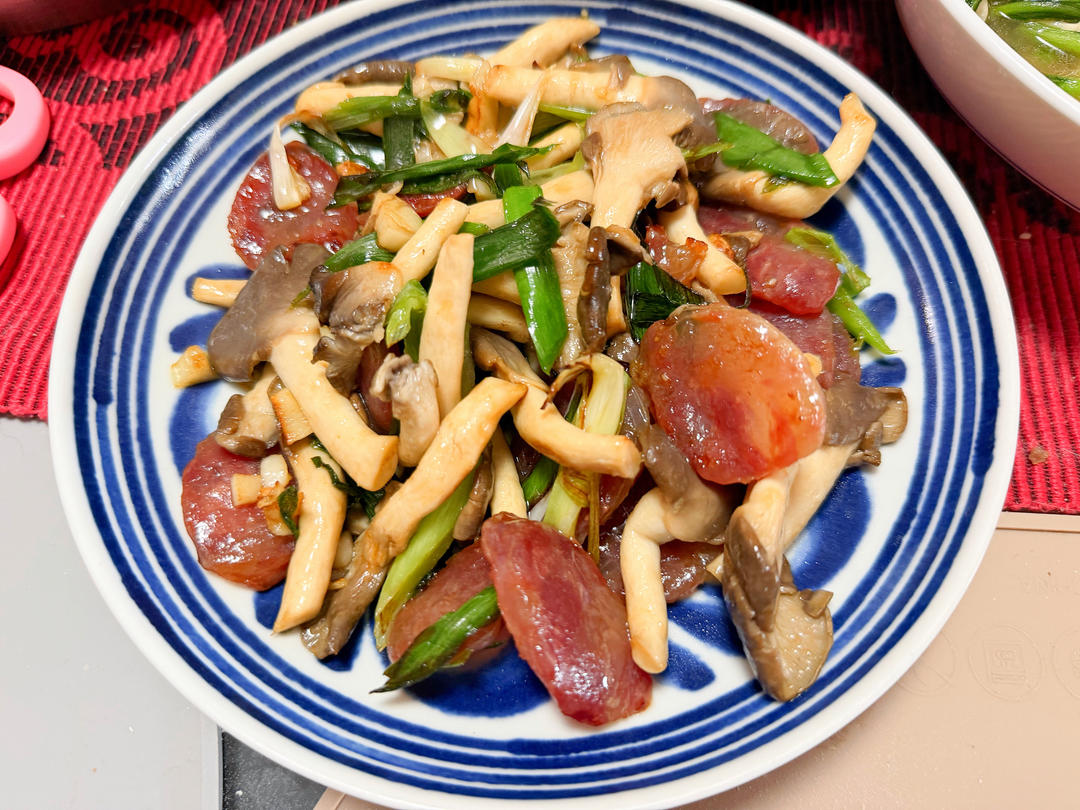 平菇炒腊肠