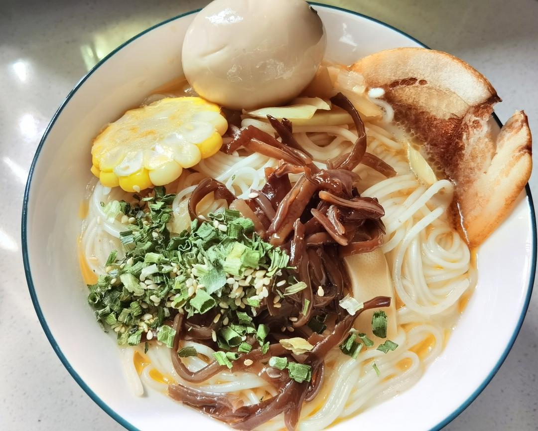 100%成功｜日式豚骨拉面🍜（附叉烧、溏心蛋做法，以及浓汤保存法）