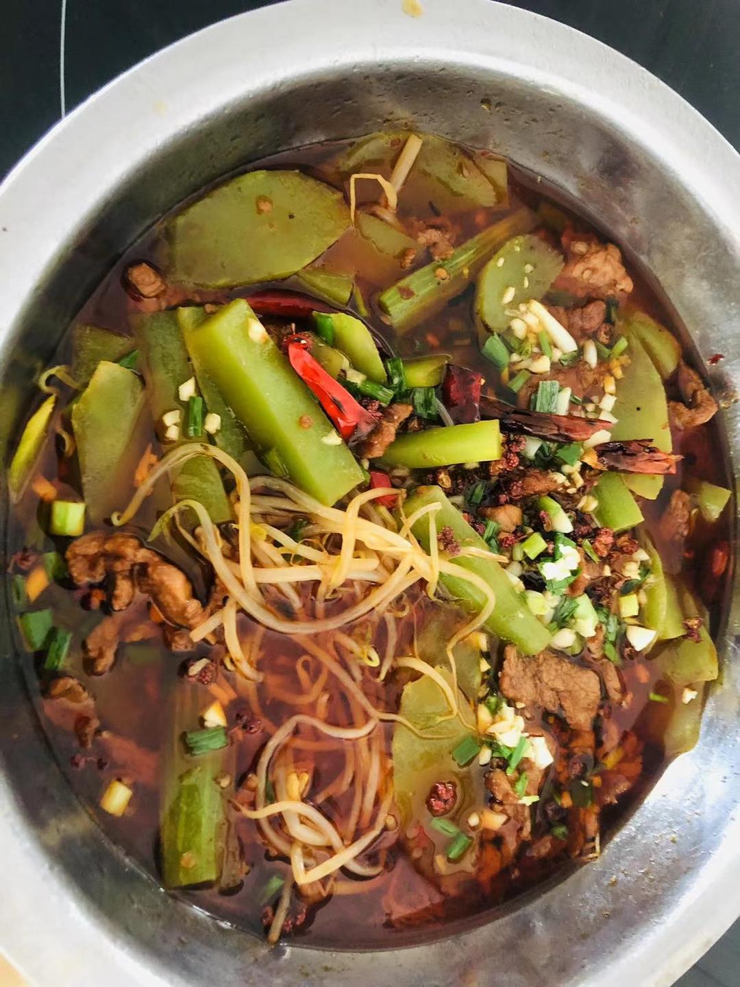 跟四川朋友学的水煮肉片 这也太香了！！
