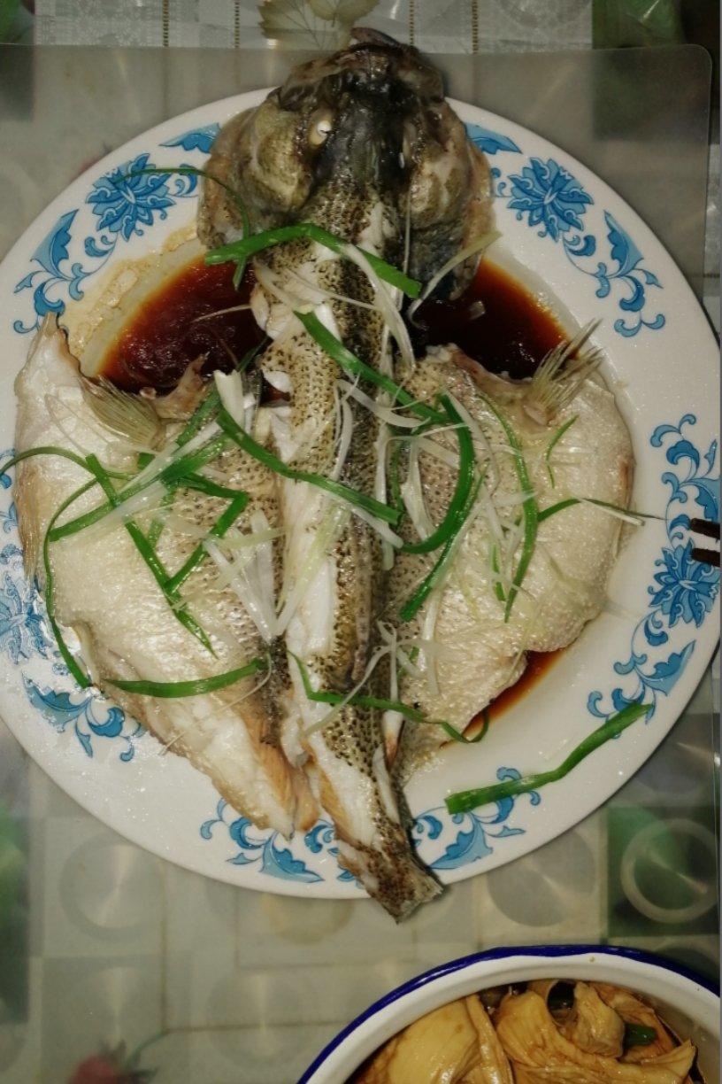 「月澜姐」清蒸鲈鱼 ▏揭秘饭店蒸鱼味道鲜美不腥的诀窍