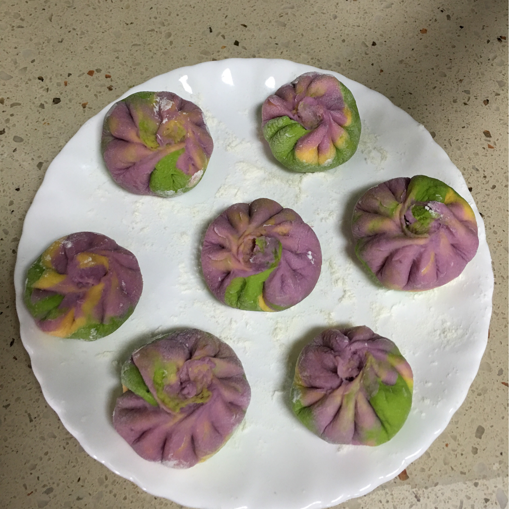彩虹包子