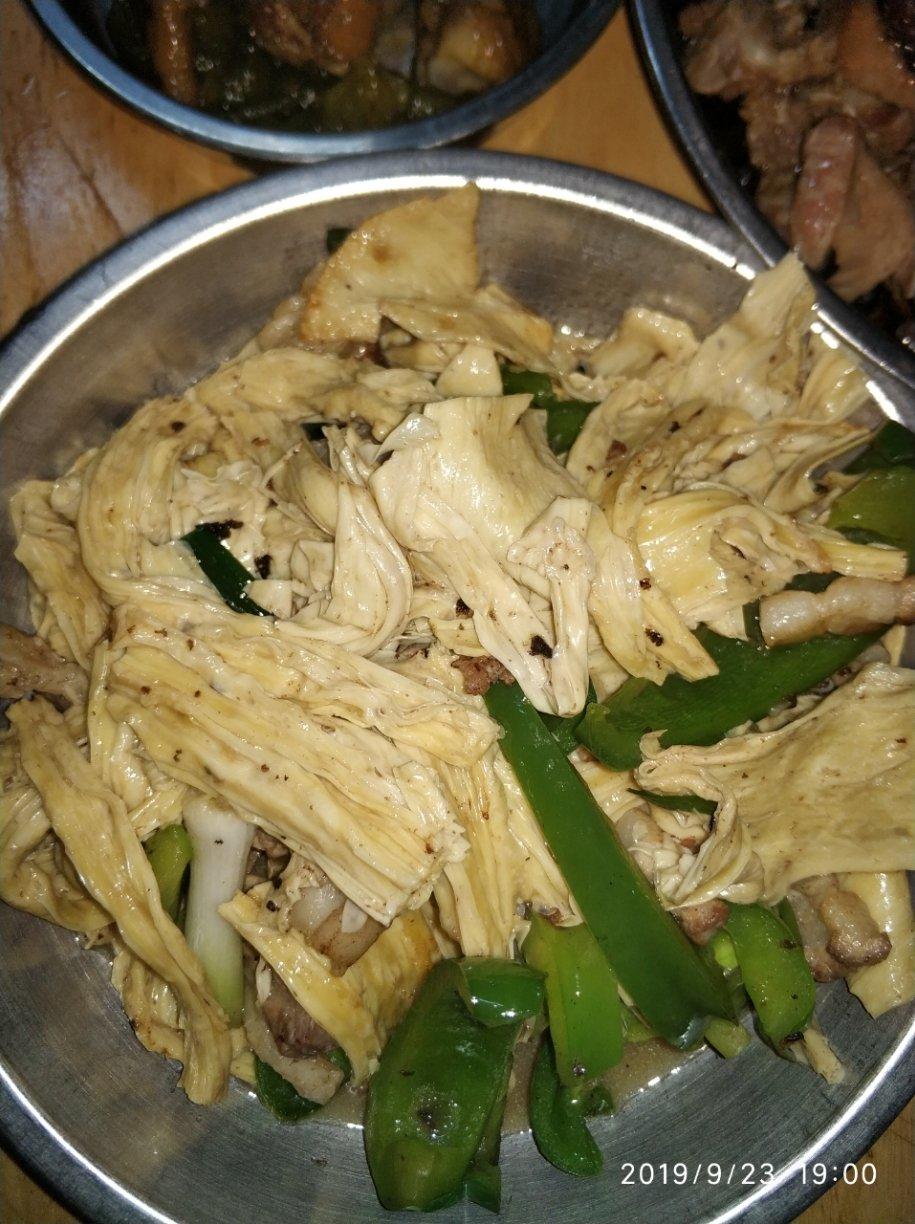 腐竹炒肉