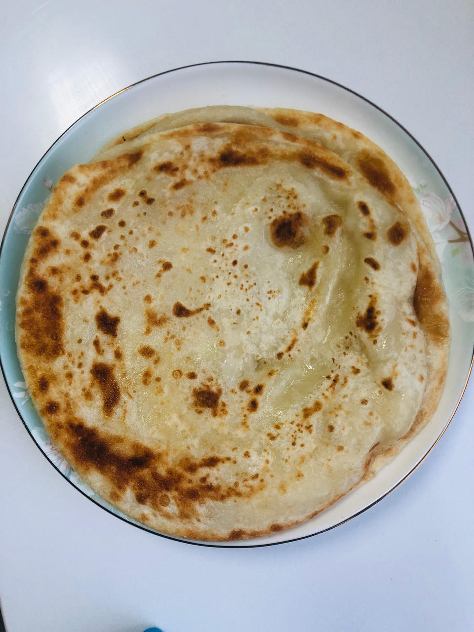 烙饼不硬的小窍门 掌握了你也能看出柔软多层凉了不硬的小油饼