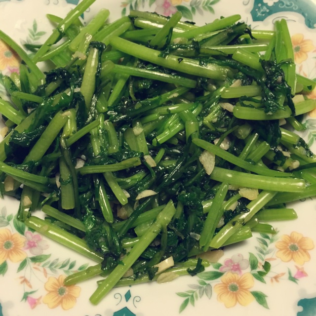 清炒茼蒿