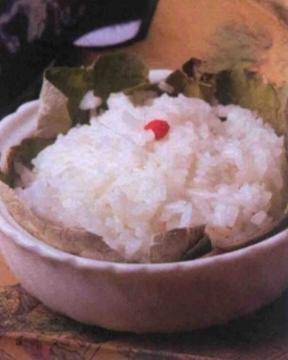 荷叶饭（清热生津，止渴解暑)