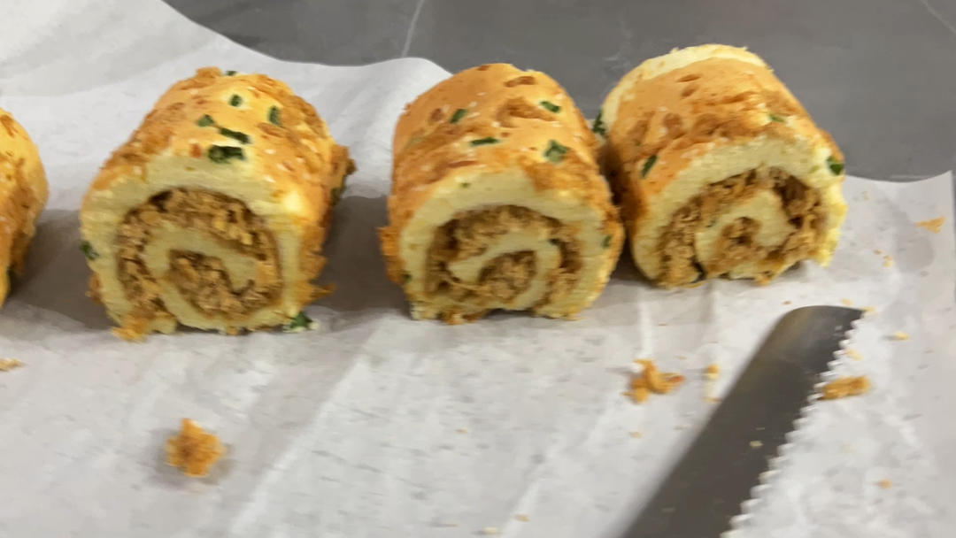 美味肉松卷-简单不开裂，零失误的蛋糕卷