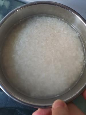 超简单的宿舍蒸米饭的做法 步骤1